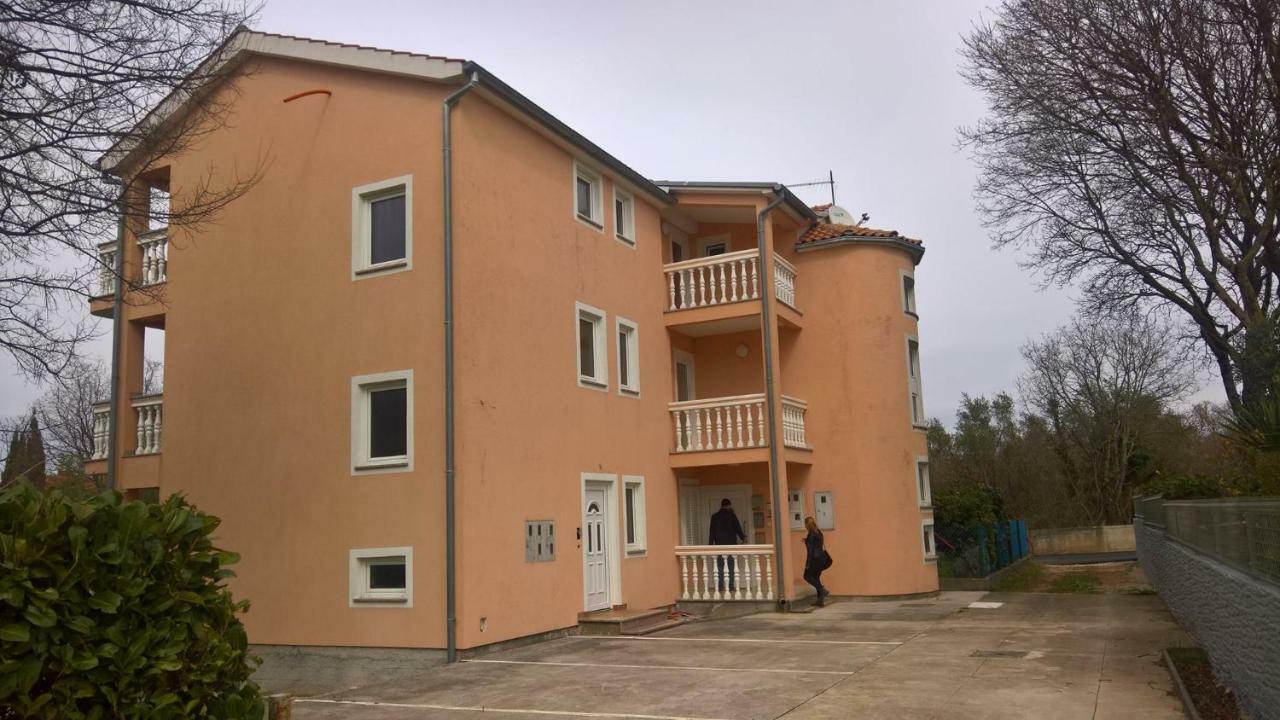 Apartment Poleti Malinska Exterior photo